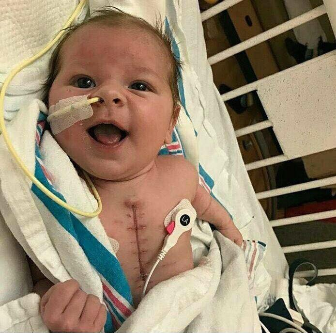 Pildorasdefe's tweet photo. 🙏 Oremos hoy por los NIÑOS enfermos y que están graves en los hospitales.

Oremos por sus cuidadores, por el personal médico, por sus familiares que están llenos de angustia, miedo y ansiedad.

Dios te salve María, llena eres de Gracia... https://t.co/MwBvhpH7zV