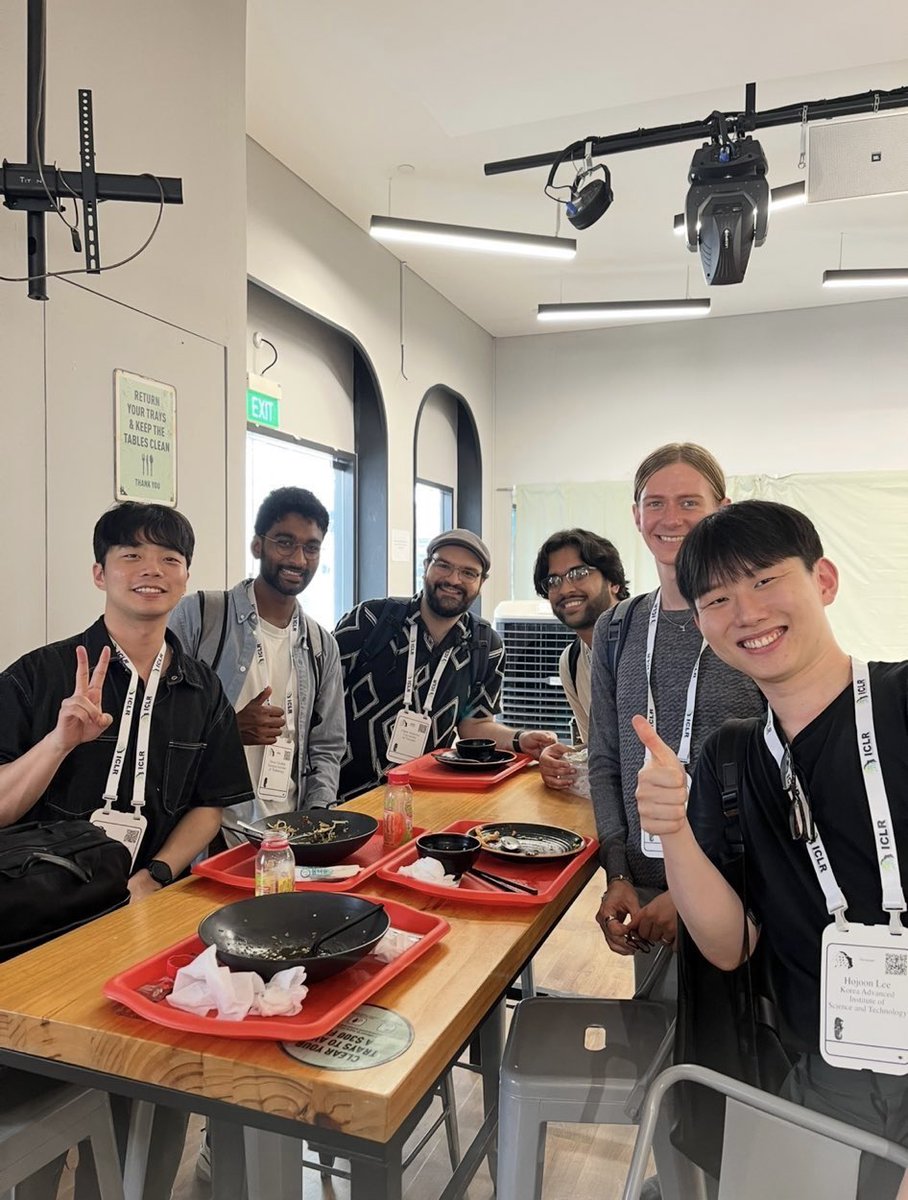 Had a great time at #ICLR2025 last week! Met lots of new people, and Singapore was beautiful.