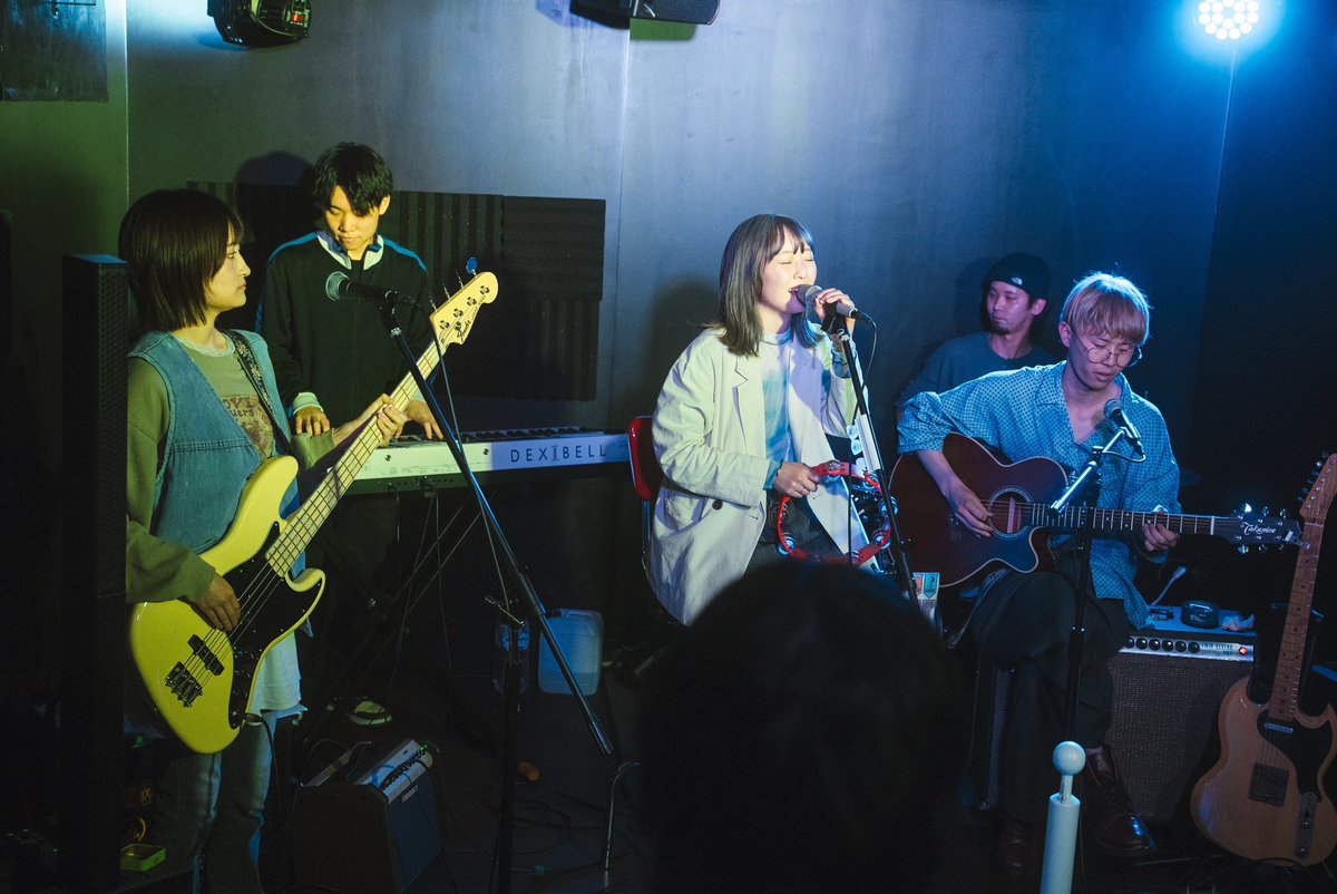 _ichigo_33's tweet photo. ．

2025. 4.26 (Sat)

皿海アユ 1st. ONEMAN LIVE 2025
~RESTART~
📍Sound Bar FREEDOM
┈┈┈┈┈┈┈┈┈┈┈┈┈┈┈┈┈
私一人の力では絶対に達成し得なかった
本当に特別なファーストワンマンライブ
これからも皿海アユの音楽を届けていけますように°❀‿

#シンガーソングライター #皿海アユ https://t.co/6S6Ww9kb0N