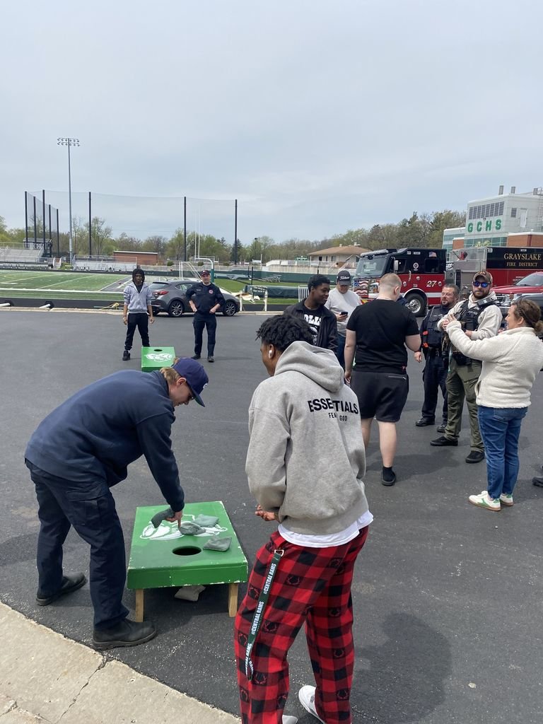 Yesterday was filled with First Responders, Kona Ice, Dunkin Donuts, and sunshine. Thank you to the Grayslake Police and Fire Departments for stopping to give students time to hang out and ask questions. Thank you to our First Responders who keep our schools safe.
