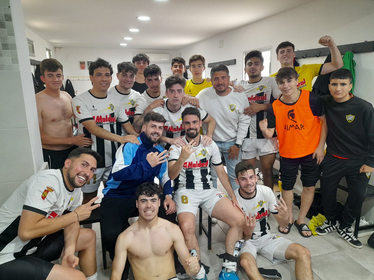 Torpedo 2 ( Cerri  ⚽️ Isra ⚽️ )
Academia 1
Partido en el que nuestro equipo llevó la iniciativa pero no hubo gran intensidad.  Lo importante los puntos se quedan en casa. Enorabuena chicos.