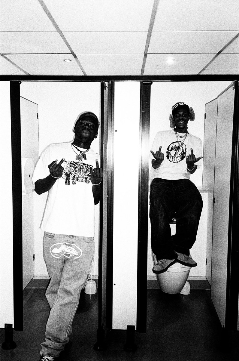 trill_tega's tweet image. TRILL X SLAWN DA FUQ
BENJAMINBOOFPAX TEES
LIVE ON WEBSITE NOW ๐ป
23HUNNID.COM
@23Hunniddd