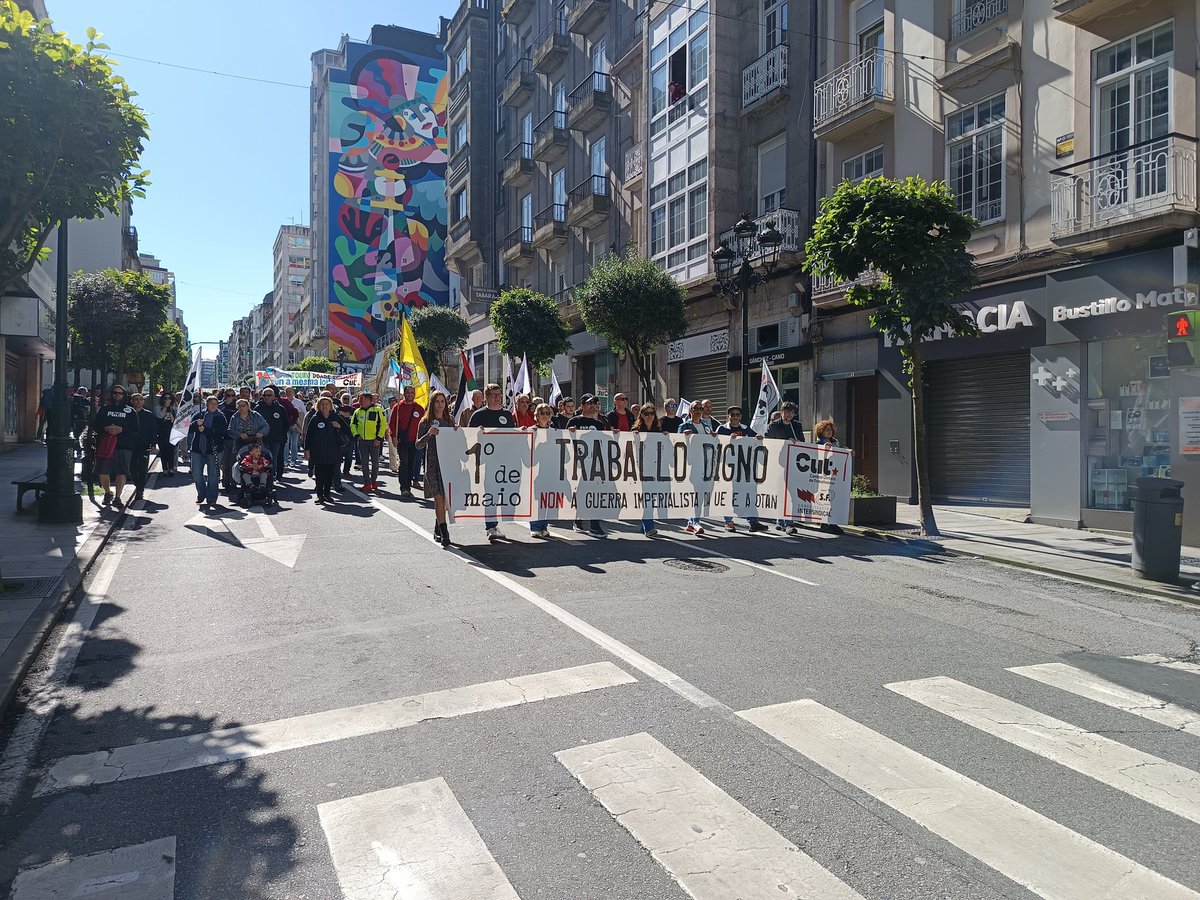anticapi_GZ's tweet image. Un 1️⃣ de Maio contra as guerras imperialistas e por un traballo con dereitos.

Constrúamos un movemento internacionalista fronte ao rearme, a crise climática e en solidariedade co pobo palestino.
#1deMaio
📸 Vigo