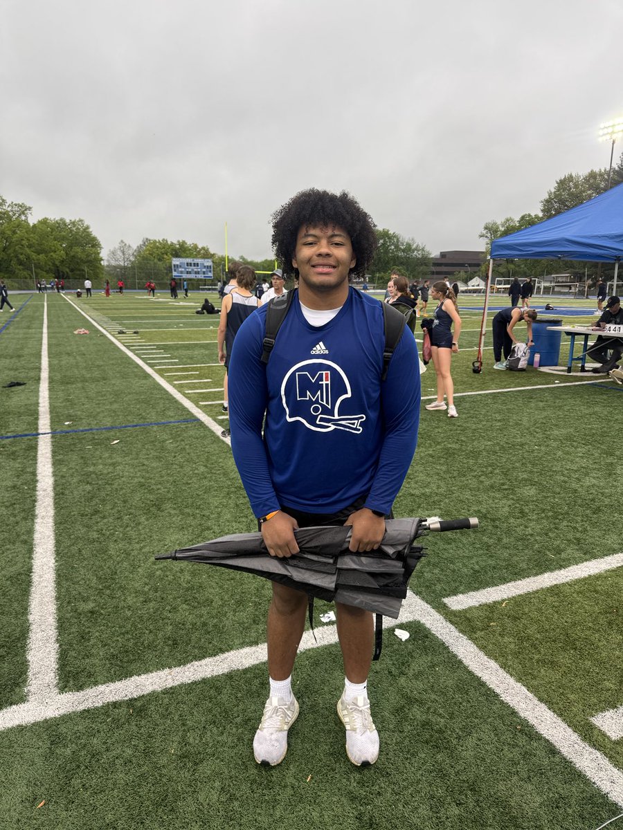 MiegeTrack's tweet image. Staying with the throws, Junior Devyn Davis won the boys shot put and recorded a new PR. Devyn recorded a throw of 47’3 to claim first place on his final throw.