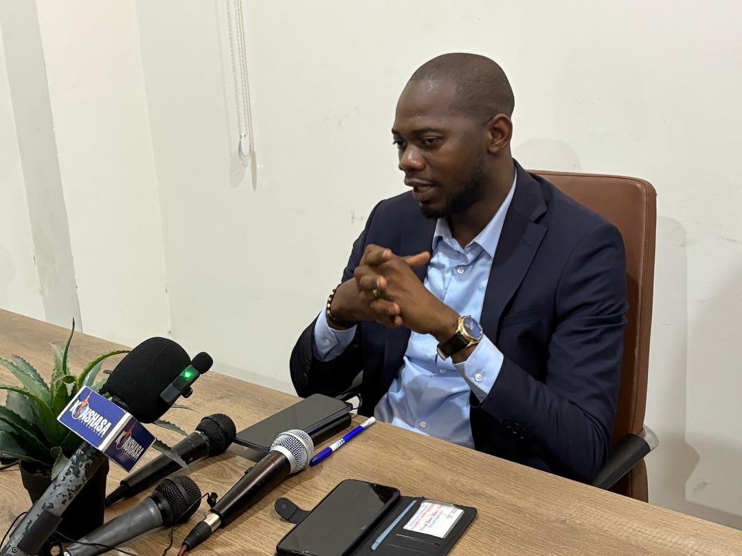 UÉLÉNEWS.NET (@uelenews) on Twitter photo Agression Rwandaise dans l'Est de la RDC : <a href="/RabbiNkulambe1/">Rabbi Nkulambe</a> dit non à Naanga, le chef de file de la jeunesse a été contacté pour rejoindre les mouvements rebelles. Le pdt de la nouvelle génération dit non et a juré de rester fidèle au chef de l’État. <a href="/ExauceZeka/">Exauce Zeka</a> Agression Rwandaise dans l'Est de la RDC : <a href="/RabbiNkulambe1/">Rabbi Nkulambe</a> dit non à Naanga, le chef de file de la jeunesse a été contacté pour rejoindre les mouvements rebelles. Le pdt de la nouvelle génération dit non et a juré de rester fidèle au chef de l’État. <a href="/ExauceZeka/">Exauce Zeka</a>