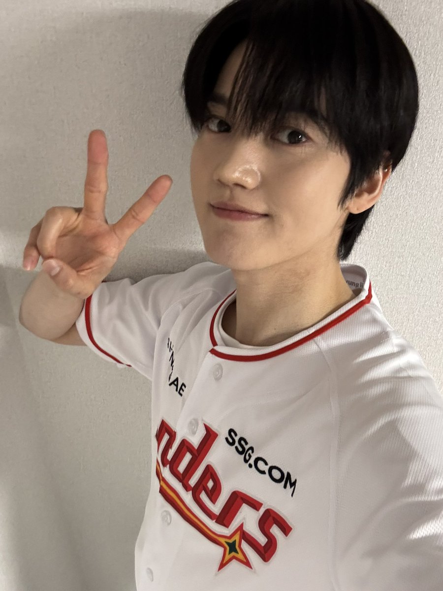 #온앤오프
#승준

온앤오프가 SSG랜더스의 첫 시구,시타,시포에 도전했는데 !! 승리요정까지 !!
궂은 날씨에도 좋은 경기 보여주신 모든 선수분들께 감사합니다 🤗 즐거웠습니다👍