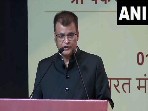 ani_digital's tweet photo. ED Director Rahul Navin highlights agency's crackdown on money laundering, asset seizures on 'ED Day'

Read @ANI Story | https://t.co/P1FsUSMEkh
 #ED #DirectorateEnforcement #MoneyLaundering #EDDirector https://t.co/xZkpzoBNrS