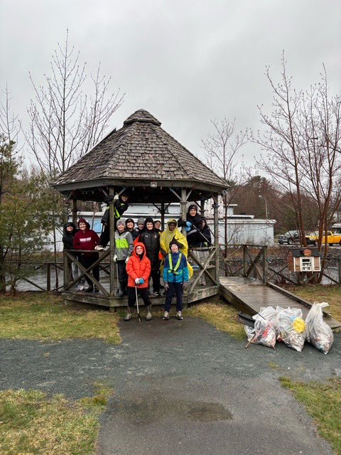 A few shots from our Academy teams participating in the 2025 Earth Day Community clean up! 🌍🌱
