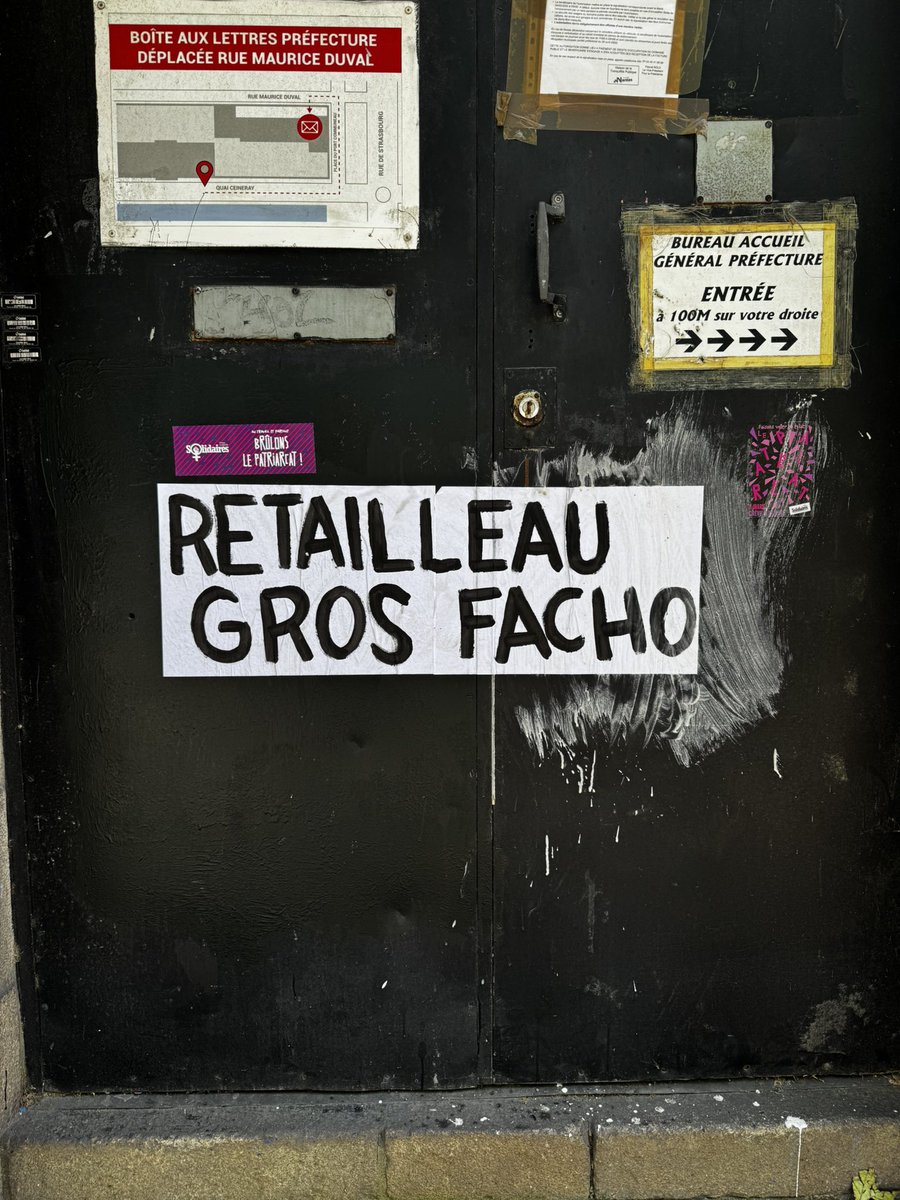 À Nantes, des manifestants ont dégradé la préfecture. <a href="/BFMTV/">BFMTV</a>