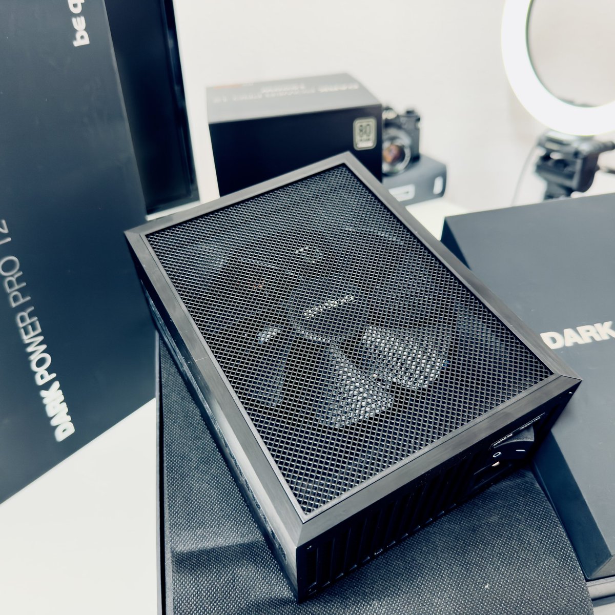 impossible_fix's tweet image. Unboxing be quiet! Dark Power Pro 12, 1500W, 80+ Titanium (BN312).

#bequite #psu #pc #power #unboxing #titanium