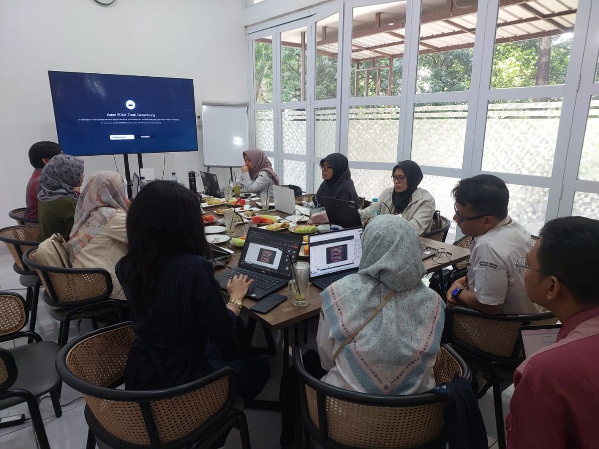 #SahabatBahari <a href="/djpt_kkp/">Direktorat Jenderal Perikanan Tangkap</a> melalui Direktorat PSDI bekerja sama dengan Yayasan Konservasi Alam Nusantara (YKAN) melaksanakan Workshop Integrasi Aplikasi Berbasis Image untuk Pengenalan Identifikasi Hasil Tangkapan Ikan dengan E-Logbook untuk Ujicoba Pemanfaatan Kecerdasan Buatan