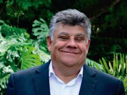 _Elportal's tweet photo. @DiegoPatinoA  Leanos compatriota . una grancronicapara un gran ciudadano y maravilloso Representante a la camara. ademas un gigante liberal. https://t.co/0AVXTkhOv8 https://t.co/rBCVJ2jqvn