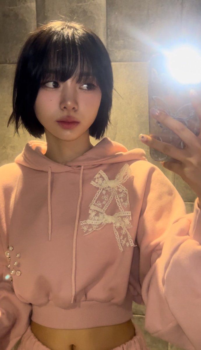 udtt_official's tweet photo. 안녕하세요! UDTT 예진이에요!
오늘은 핑쿠핑크하게 왔어요!
무대 재밌게 보셨죠??
첫 방송 이후에 팬분들이 남겨주신 응원글 다 봤어요! 진짜 큰 힘이 됐고, 그래서 오늘도 무대를 더 즐기면서 할 수 있었던 것 같아요!
정말 감사합니다! https://t.co/j95Uwuxcxc