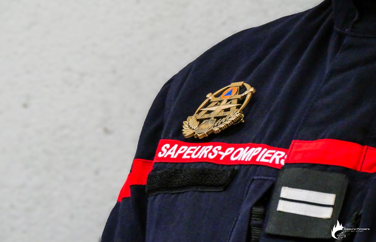 SDIS41's tweet image. Retour en images, 20 #sapeurspompiers de la spécialité USAR du #SDIS41 se sont rassemblés jeudi dernier pour effectuer leur FMPA annuelle. 
Le directeur départemental adjoint a profité de ce moment pour assister à cet entraînement et remettre à chacun l'insigne de la spécialité.