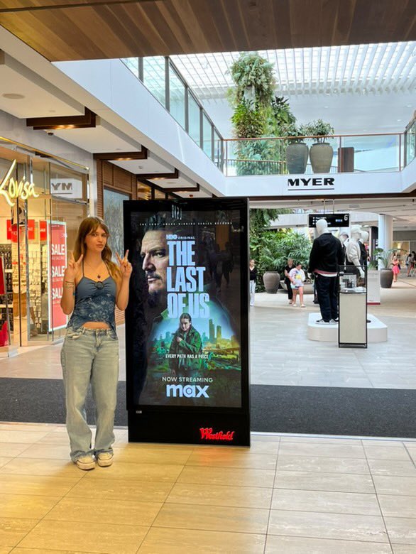 saw this at the mall and had to stop by 😚