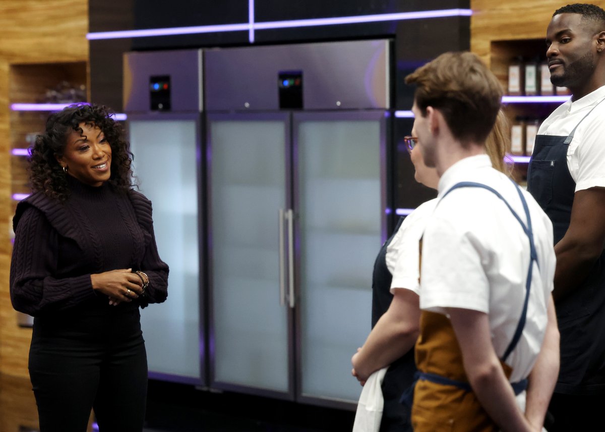 FoodClubFOX's tweet image. It&apos;s getting real. 😈

Watch the #NextLevelChef quarterfinal tonight on FOX and stream it next day on @hulu!