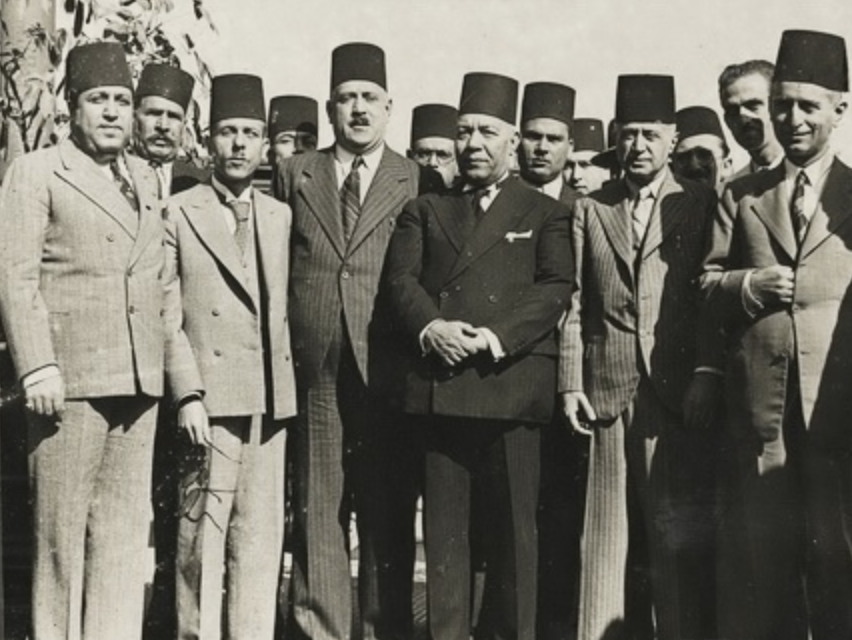 rosetta_pr90686's tweet photo. This isn't nostalgia. 
This is a literal record of the culture we lost.
Egypt before the beard economy 👇 #Egypt #Egyptian 

دي مش نوستالجيا
دي وثيقة حقيقية للثقافة اللي خسرناها
مصر قبل اقتصاد الدقن #مصر #مصرى https://t.co/VJwduw9QbO