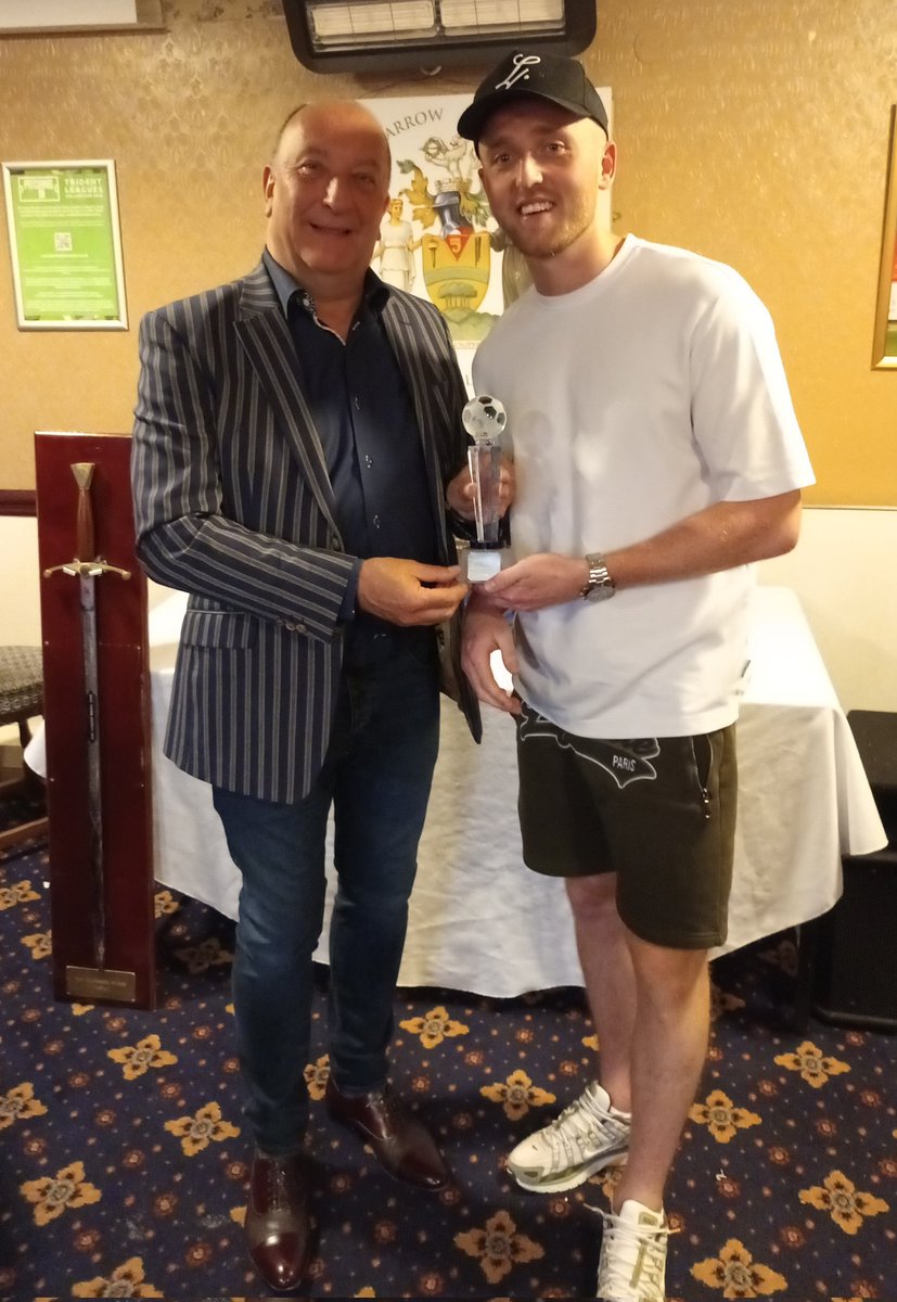 🏆 𝗦𝗲𝗮𝘀𝗼𝗻 𝗔𝘄𝗮𝗿𝗱𝘀

Starting with the first team, congratulations to midfielder 𝗛𝗮𝗿𝗿𝘆 𝗠𝗰𝗖𝗼𝗿𝗸𝗲𝗹𝗹 who won the Players' Player and Manager's Player of the season awards.  

Presented by Dennis Willis of <a href="/wmcsales/">SKODA LONDON</a> our main club sponsor.