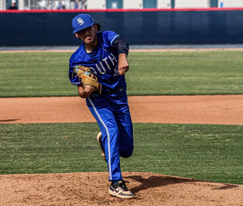 Javier Morales (@javierjmorales) on Twitter photo High school baseball play-in tournament standouts from Wednesday - <a href="/SHSDevilSports/">Sunnyside Athletics</a> sophomore pitcher Sabino Gonzalez pitched a complete-game three-hitter in the Blue Devils' 6-1 win at Pinnacle in a 6A play-in game.
Standouts: allsportstucson.com/2025/05/01/higβ¦
--- High school baseball play-in tournament standouts from Wednesday - <a href="/SHSDevilSports/">Sunnyside Athletics</a> sophomore pitcher Sabino Gonzalez pitched a complete-game three-hitter in the Blue Devils' 6-1 win at Pinnacle in a 6A play-in game.
Standouts: allsportstucson.com/2025/05/01/higβ¦
---