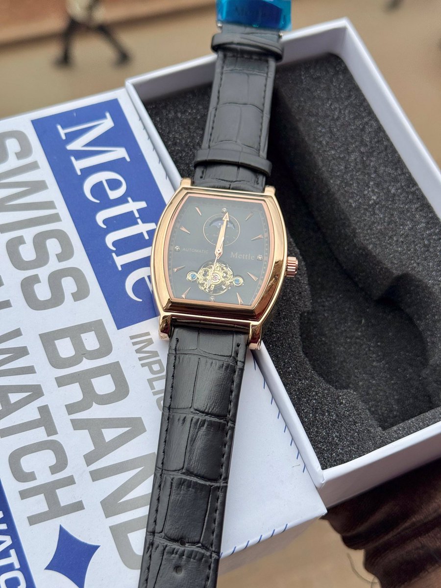 HanzHilton's tweet photo. We sell authentic watches @hanz watches . 0785520672/0700592631 for ur orders https://t.co/qdC58B2I7v
