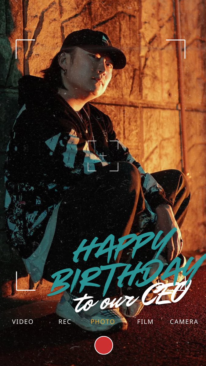 ZJAUniversity's tweet image. Props to your solar expedition @ooyumusic cakes and candles, boss 🥳🎉🎊🎁🎂🎈