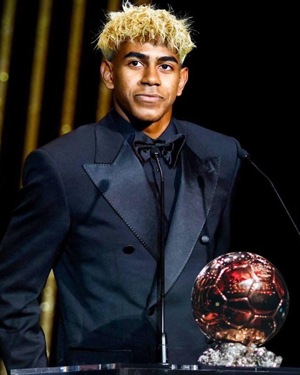 CoookiePodcast's tweet photo. Can @Lamineeyamal__ really win the upcoming Ballon d'Or award? ⭐️ https://t.co/vlP1wBmqUM