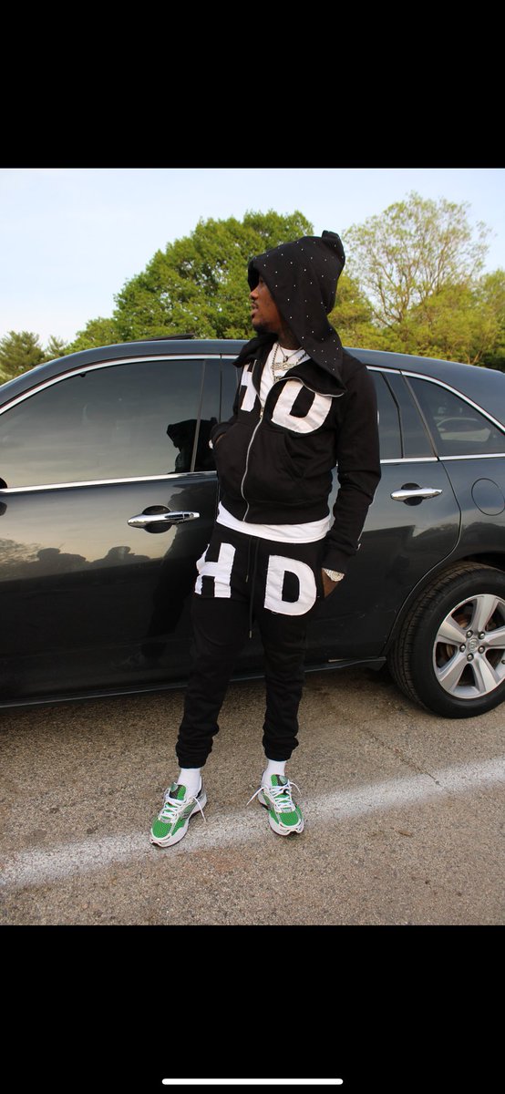 D4M Santana (@simxsantana) on Twitter photo 