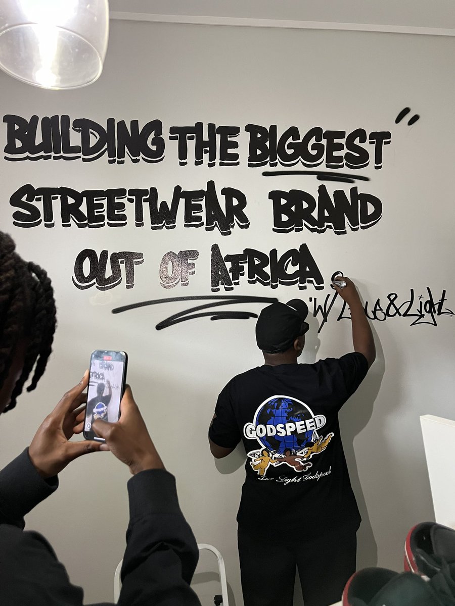 yung VIRGIL 🐕⚡️🇿🇦 tweet media