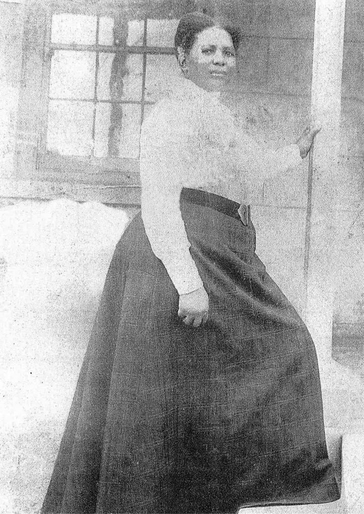 "Women are dropped out of  history then forgotten from memory". Nokutela Dube (1873-1917) was Rev.Dr John Dube's first wife. She co-founded the Ohlanga Institute as well as the Ilanga newspaper with him. She is responsible for popularizing the 'Nkosi Sikeleli Africa' anthem.