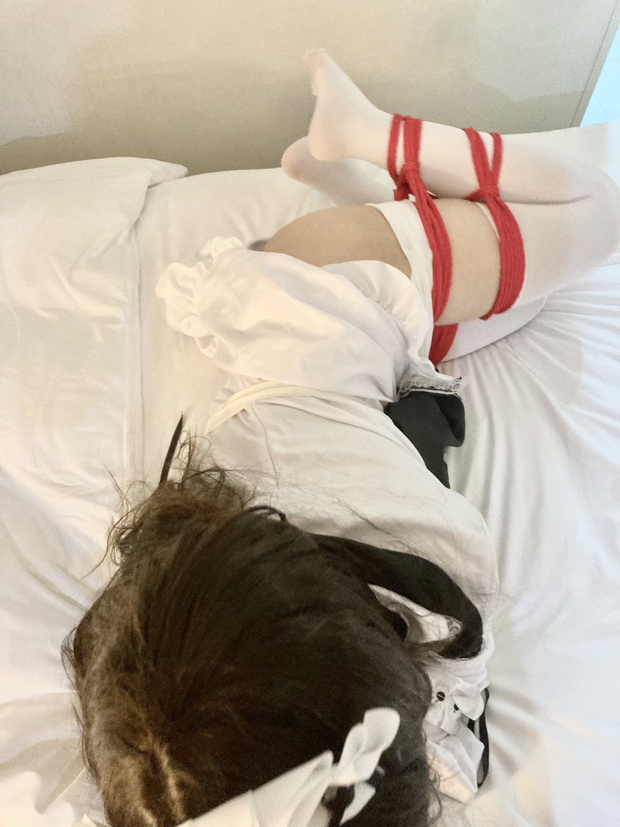 hetareee123's tweet photo. #男娘 #捆�� #羞耻play #白丝
小男娘被捉拿归案力（悲 https://t.co/R9TZ4P1bgX