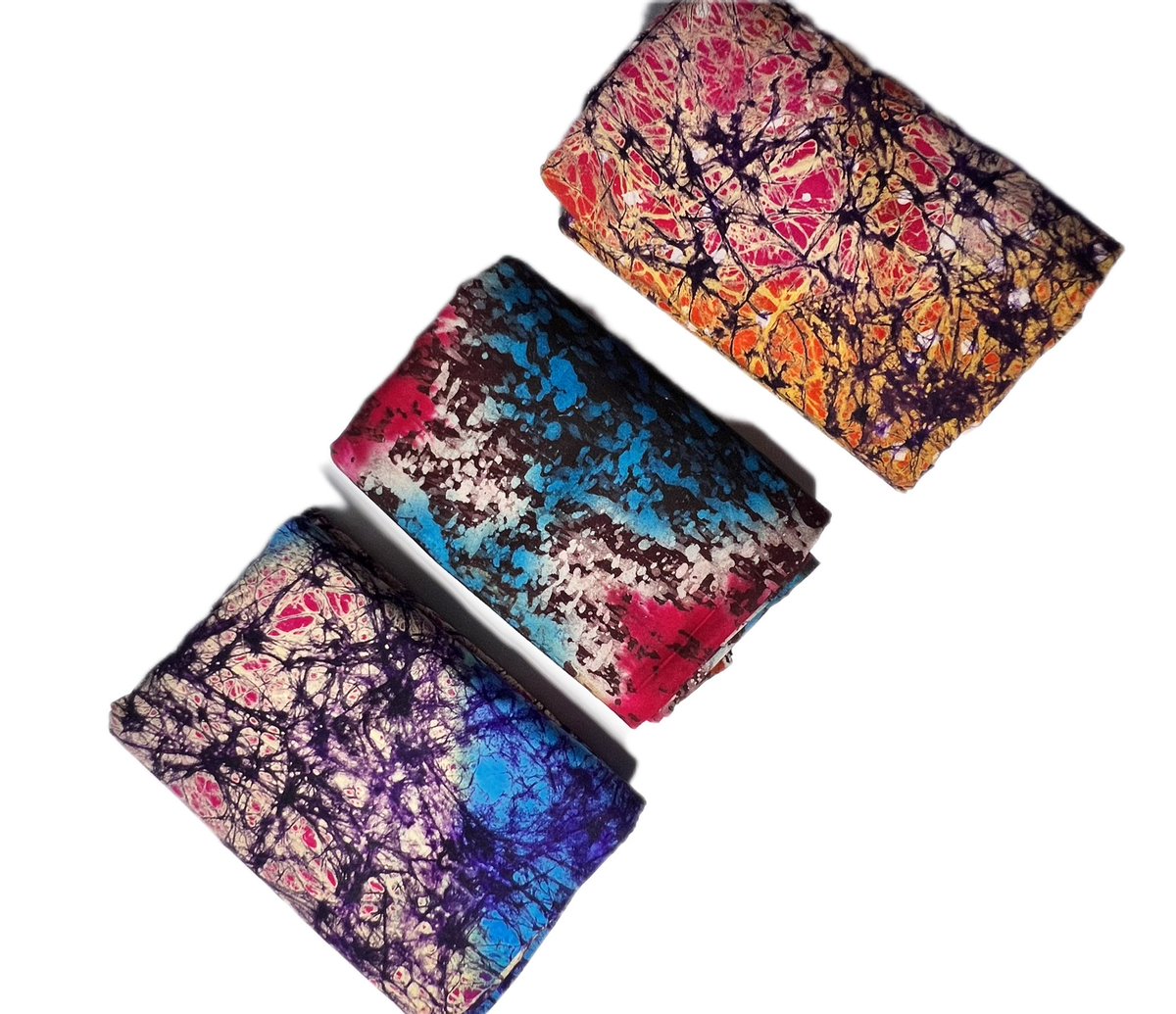 Adireclan_'s tweet photo. Chiffon Adire in frame 1&amp;2 :45,000
Ghana Batik in frame 3&amp;4 : 35,000 https://t.co/Ka1lLEdOsP