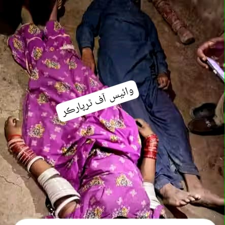Mithi, Sindh
In village Mir Abdul Ghafoor near Naokot, Hero Kolhi and his wife tied themselves to the roof with a rope and took their own lives in a joint suicide. Due to poverty.