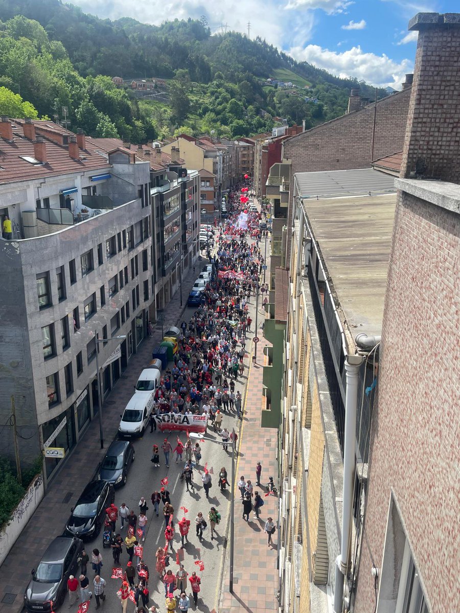 #1DeMayo #DiaDelTrabajador #Asturies #Asturias 
Manifestación en Mieres