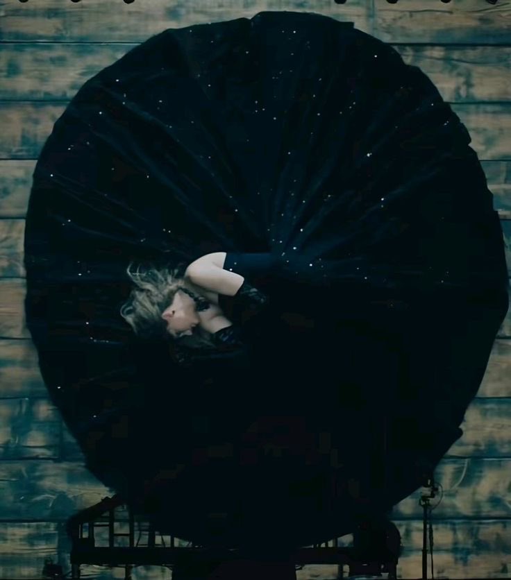 THE13MANUSCRIPT's tweet photo. My tears ricochet visuals >>>> https://t.co/996bwlQYnk