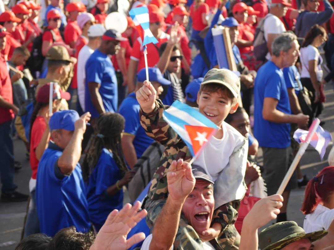 Un mar de pueblo inundó las plazas de toda #Cuba este #1Mayo, ratificando la unidad, el compromiso con la Patria y nuestra Revolución.

#PorCubaJuntosCreamos