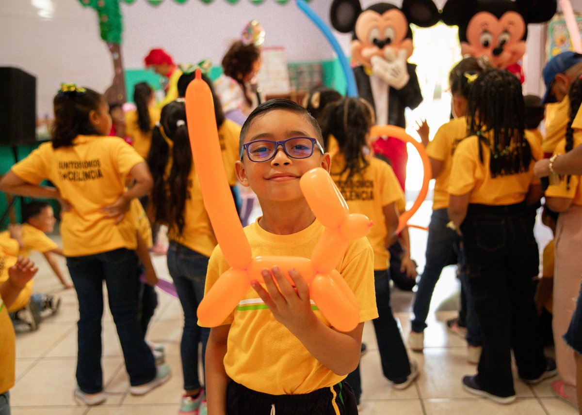 AmigosForChrist's tweet image. The Amigos Academy turned 5 yesterday - so, naturally, we celebrated all day and threw a huge party.

Check out the smiles. The future is bright, Amigos Fam!

#AmigosAcademy #Happy5YearsAmigosAcademy #PathToTransformation #YouthDevelopment