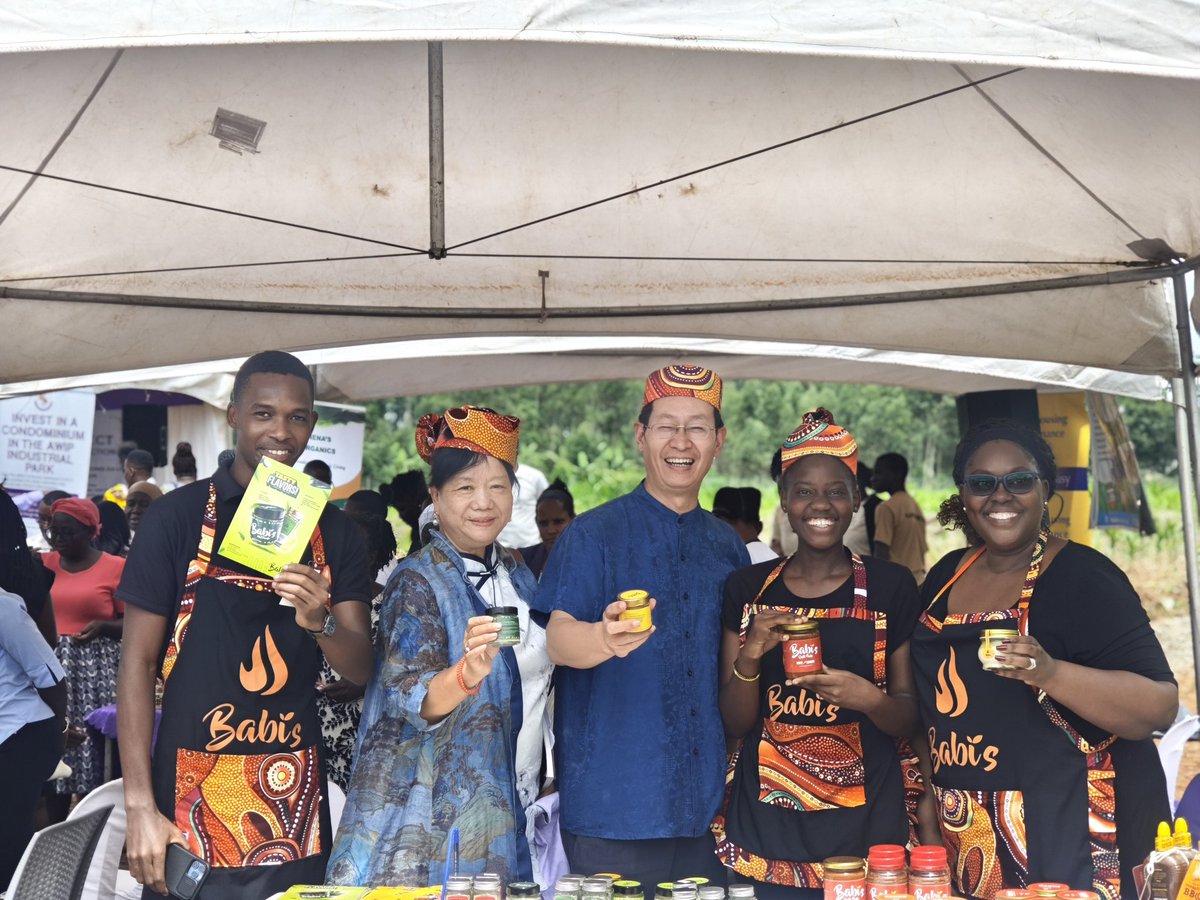 Chinese Embassy in Uganda tweet media