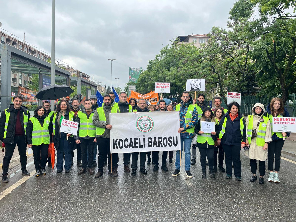 kocaelibarosu's tweet photo. 1 MAYIS EMEK VE DAYANIŞMA GÜNÜNDE ALANLARDA YERİMİZİ ALDIK. YAŞASIN 1 MAYIS https://t.co/cxU8zS5yks