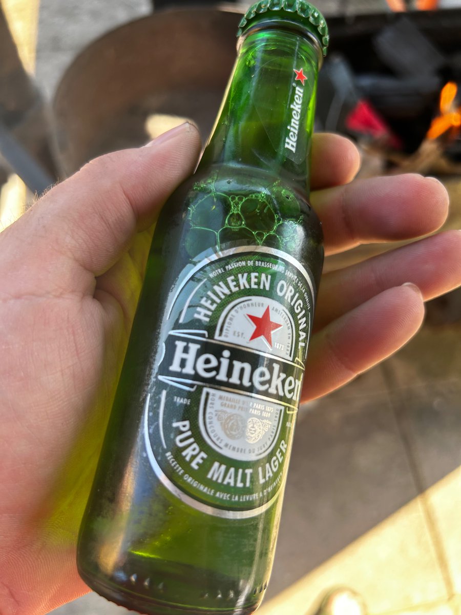 Није моја рука толико велика колико је мало пиво.