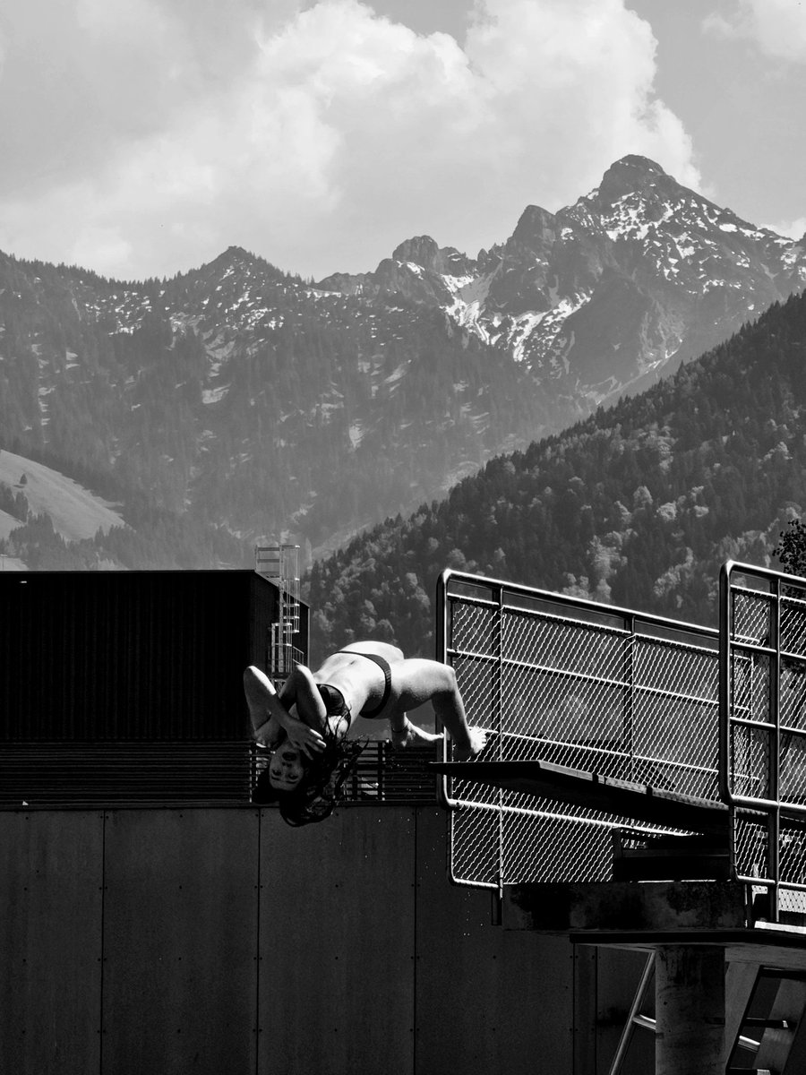 Drabbles153's tweet photo. #NFTkaltenstein #today #Waldbad #Feldkirch #Vorarlberg #Austria #25Grad #photography #monochrome #blackandwhite https://t.co/t0scv6G7Jd