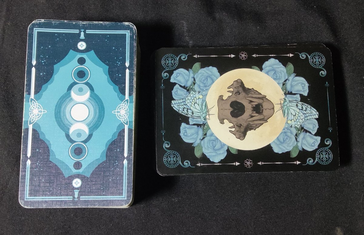 [ Free Reading ]
Halo Mei!
Karena bulan sudah berganti, mari intip sediiiikit tema bulan Mei ini bareng Hibi 🙌🏻

Syaratnya komen aja mau dibacakan dengan Tarot (card biru) atau Oracle (card hitam) 😙

Ditunggu sampai jam 10 malam ini 🤩

#zonauang #zonajajan baca tarot free