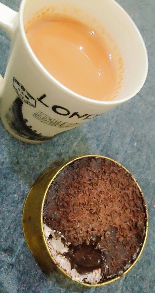 khattak_Zalanda's tweet photo. This is how I cope with stress, sadness, and migraines—#chocolateDream cake and tea to the rescue.
#LifeVibes https://t.co/xoFFXdBxIT