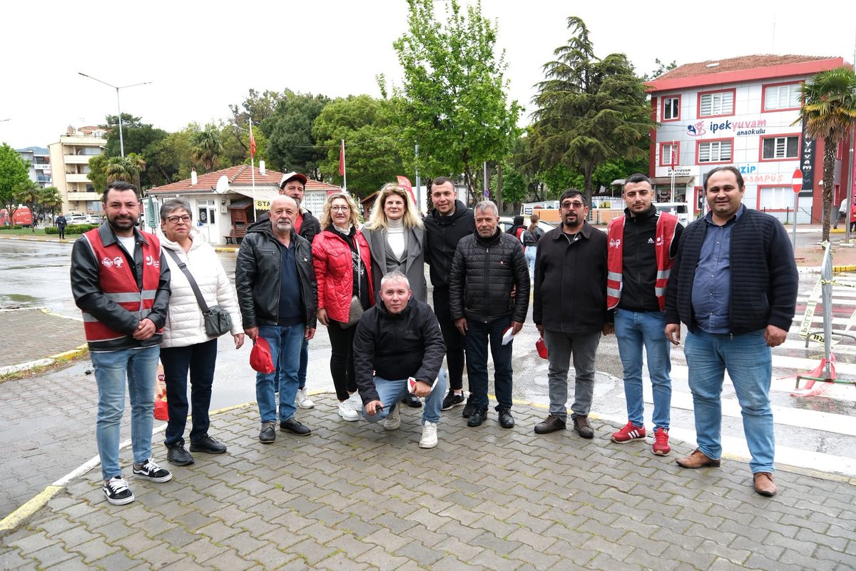 Bugün, alın terinin, emeğin, hak arayışının ve dayanışmanın günü:
1 MAYIS EMEK VE DAYANIŞMA GÜNÜ.

Kuvayı Milliye’nin toprağından, bağımsızlık ruhunun kalbinden sesleniyoruz:
Emeğin ve adaletin yanında, özgürlüğün ve hukukun arkasındayız.
Sadece ekmeğimizi değil, geleceğimizi de