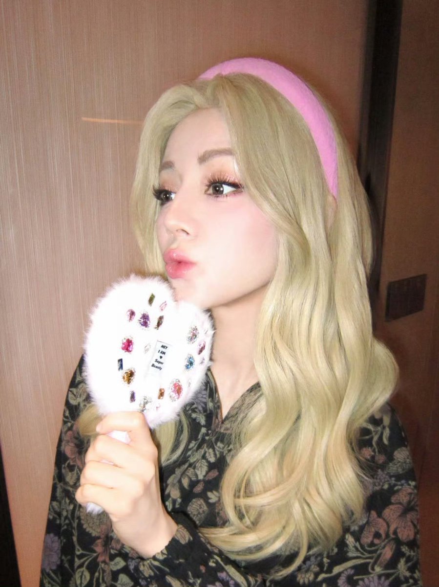 01.05.2025 : Dilraba's studio  weibo update 

📍weibo.com/6269329742/516…

(1/2)
#ตี๋ลี่เร่อปา #Dilraba #迪丽热巴