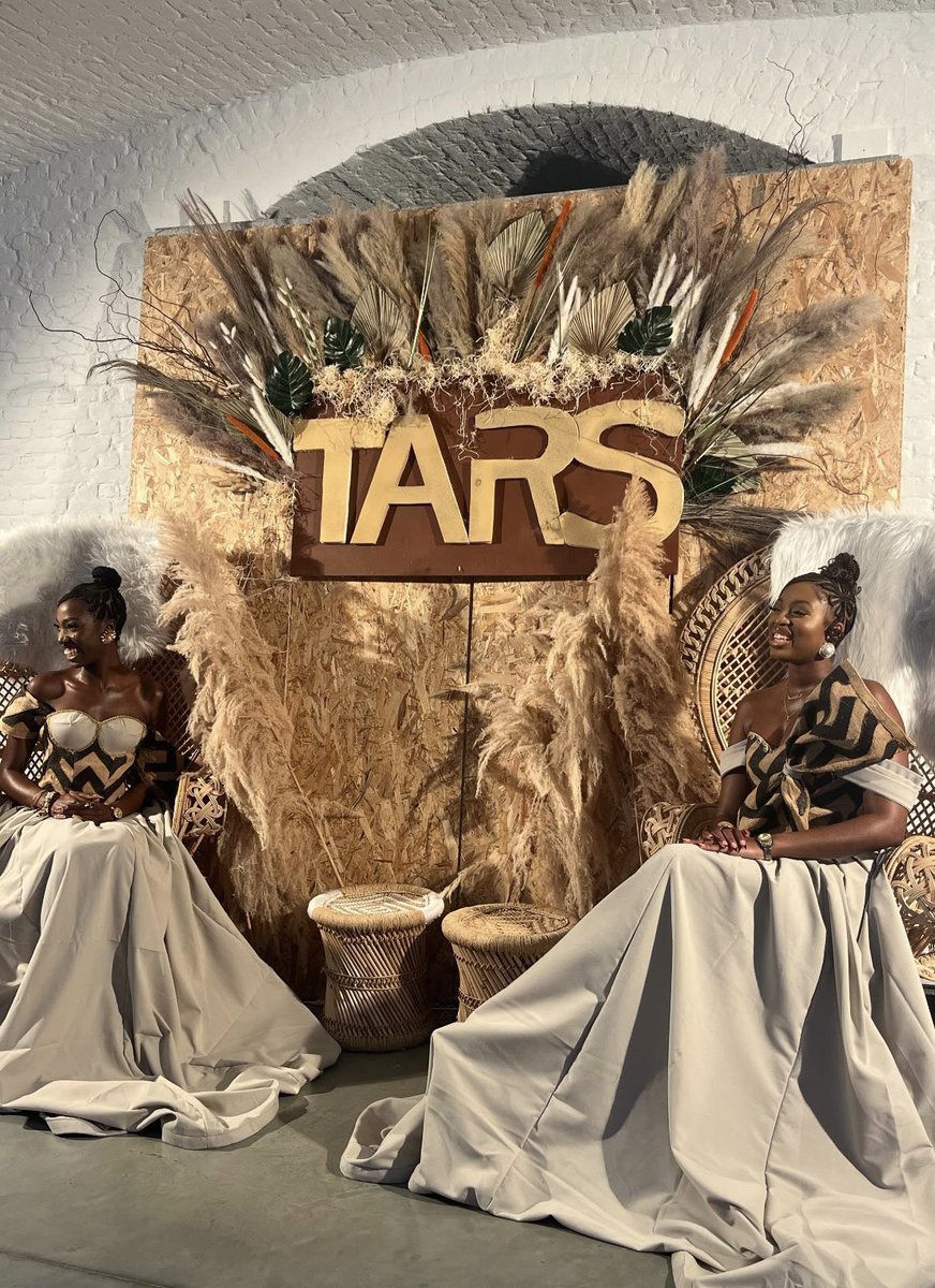 Les sœurs Ngalasi pour TARS.
The African Runshow. 
Revivez le show de l’année via la story Instagram:
 instagram.com/stories/theafr…