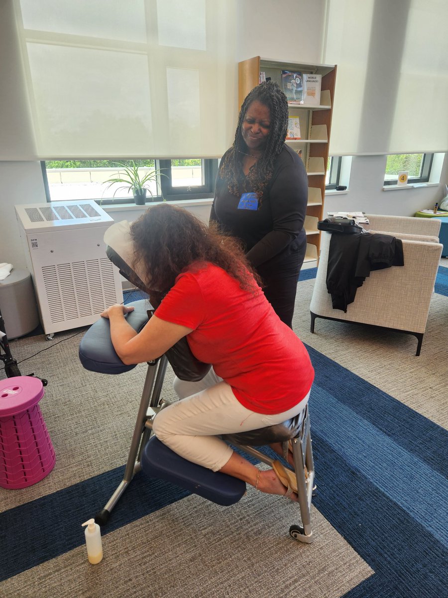 lunasnotebook66's tweet photo. NMS' Wellness Wednesday was a hit! The staff loved the massages!!!!!
@MCPS @NeelsvilleMS @NMS_principal https://t.co/ms4SvGDeTC
