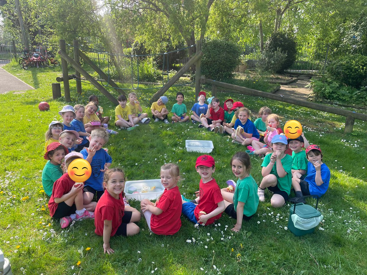 standrewsmajor's tweet photo. Reception enjoyed a moment of quiet at snack time today in the glorious sunshine! โ๏ธ #SAMsREC https://t.co/hKCk4NaLv7