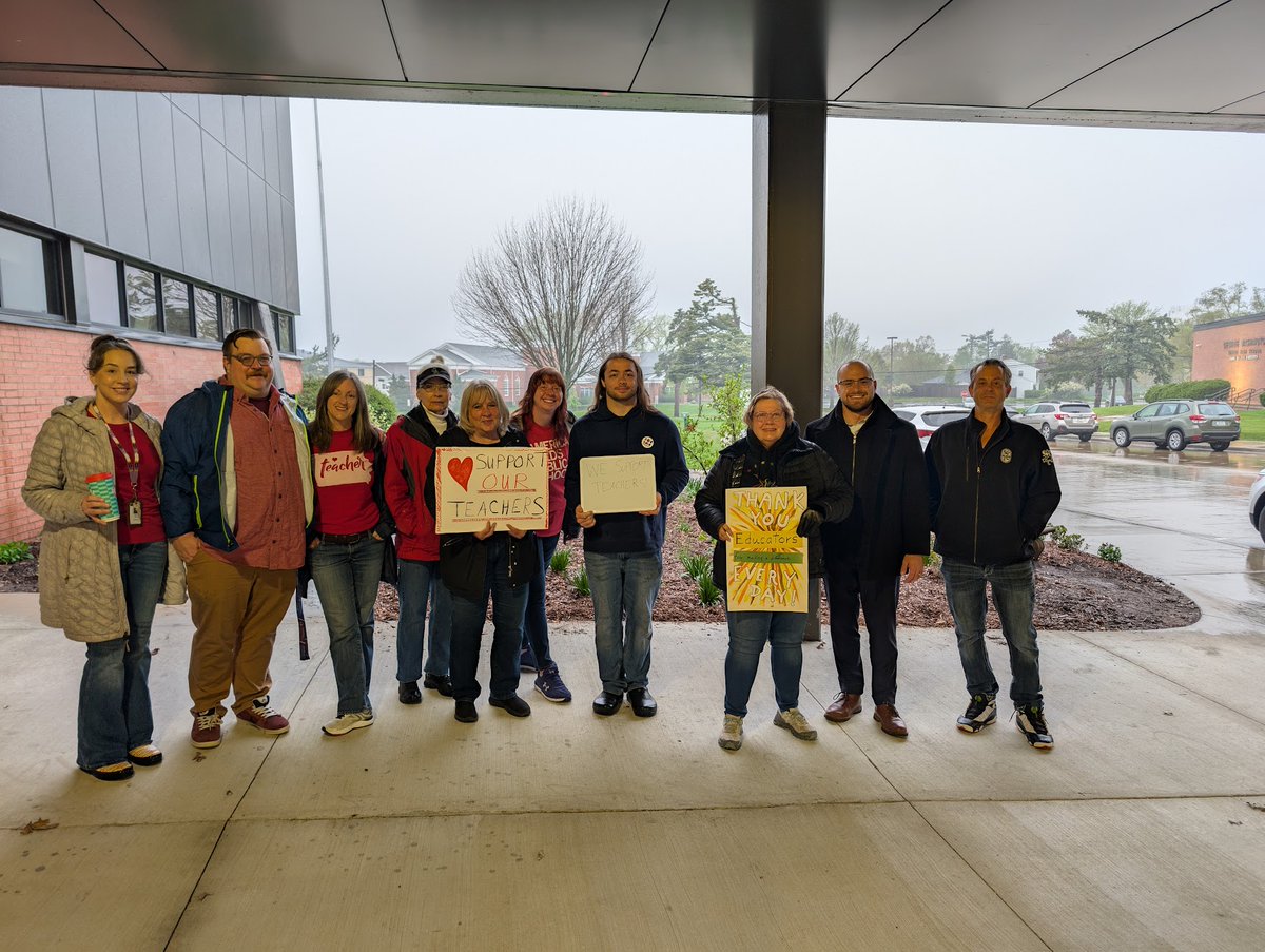 Proud to stand with educators at my alma mater, Washington High, for NEA’s Day of Action. Public schools shaped me—and I’ll always stand with the teachers shaping the next generation. 

We must defend public ed from attacks &amp; fund it like the future depends on it—because it does.