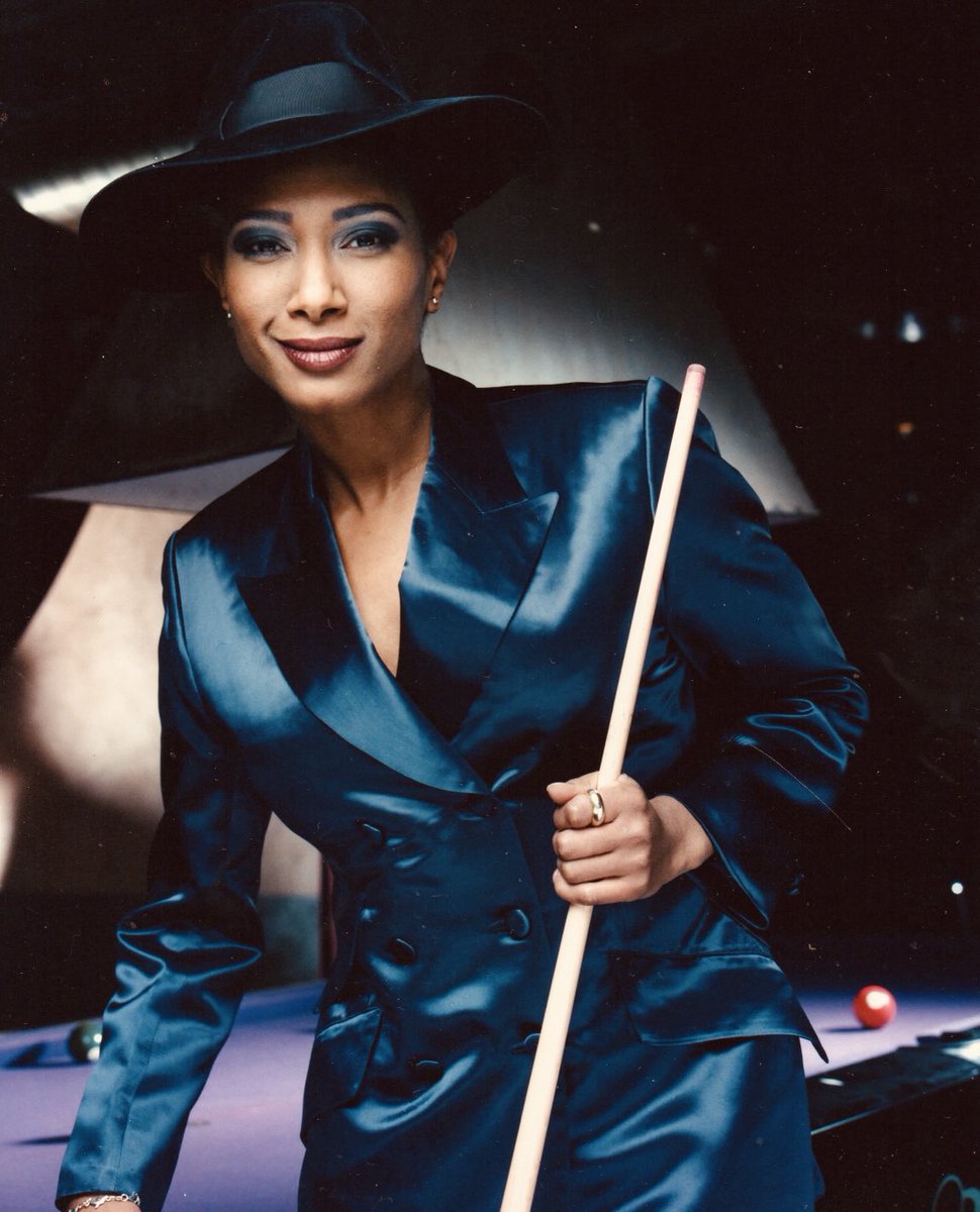 Anyone for a game of pool? 😉 😁

#dclee #deeclee #soulsinger #soul #funk #stylecouncil #wham #acidjazz #acidjazzrecords #seetheday #soulartist #newsoul
