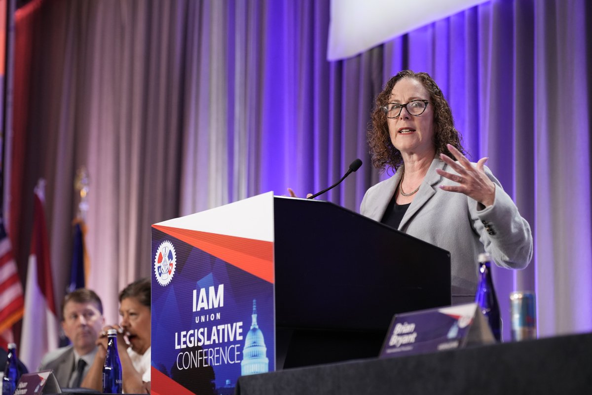 IAM_Union's tweet image. “I’m proud to stand with you because you’ve always had my back.”
@RepValHoyle joined our #IAM2025 Legislative Conference and delivered a strong message of collective power.